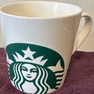 17 fl oz Coffee cup mug Starbucks no chips or cracks great condition still Tea